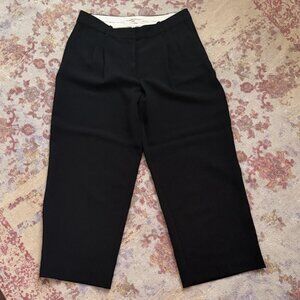 New Aritzia Effortless Pants Trousers size 10 Short inseam of 27 inches